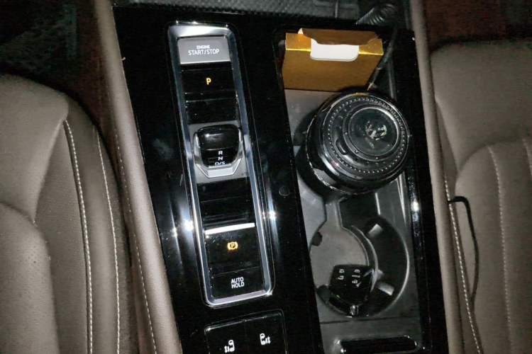 Used Volkswagen Viloran 2023 380TSI Prestige Edition Gear Lever