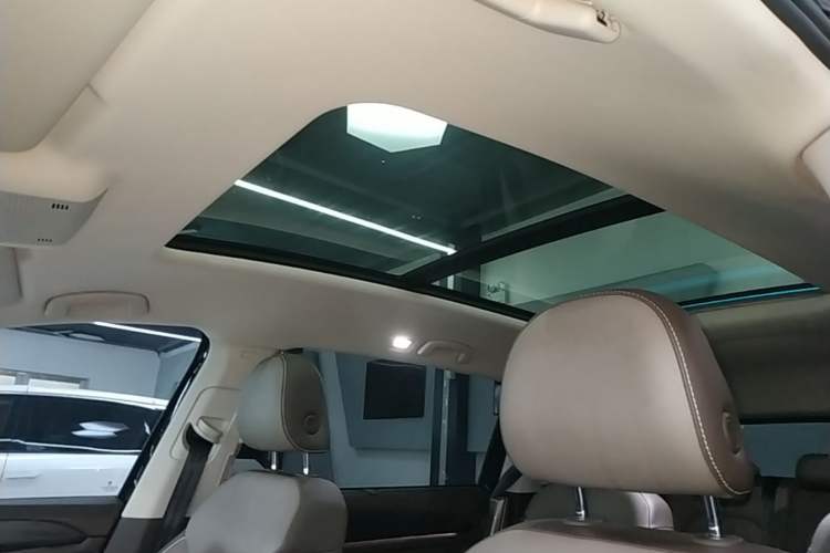 Used Volkswagen Viloran 2023 380TSI Prestige Edition Headliner