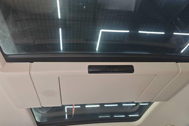 Used Volkswagen Viloran 2023 380TSI Luxury Edition Headliner