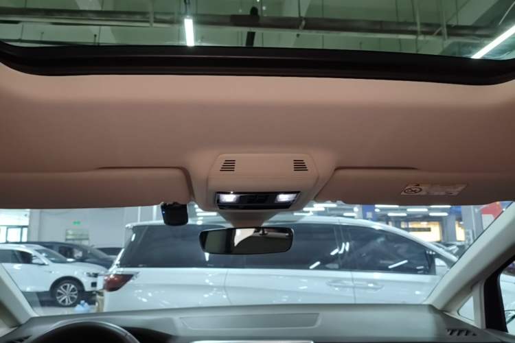 Used Volkswagen Viloran 2023 380TSI Prestige Edition Headliner