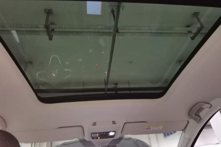 Used Volkswagen Viloran 2023 380TSI Luxury Edition Headliner