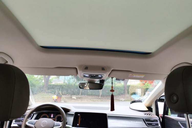 Used Volkswagen Viloran 2023 380TSI Luxury Edition Headliner