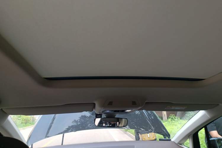 Used Volkswagen Viloran 2023 380TSI Luxury Edition Headliner