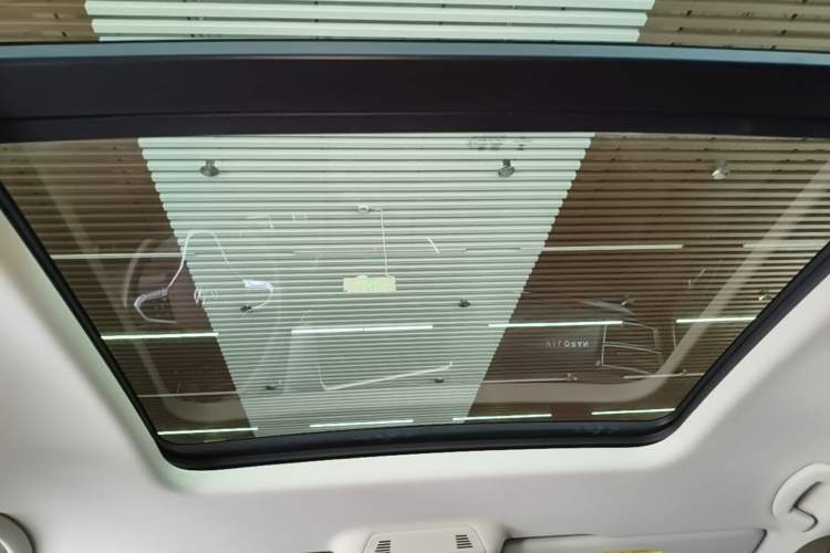 Used Volkswagen Viloran 2023 380TSI Luxury Edition Headliner