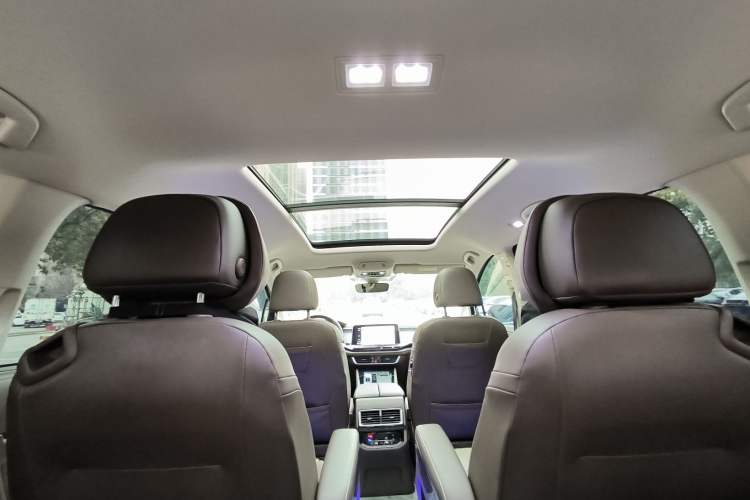 Used Volkswagen Viloran 2023 Revised 380TSI Prestige Edition Interior 12