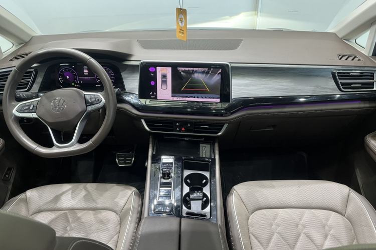 Used Volkswagen Viloran 2023 380TSI Prestige Edition Interior 2