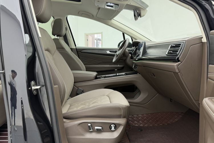 Used Volkswagen Viloran 2023 Revised 380TSI Prestige Edition Interior 2