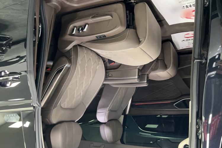 Used Volkswagen Viloran 2023 380TSI Prestige Edition Interior 2
