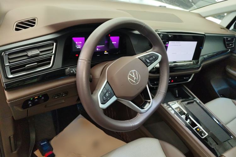 Used Volkswagen Viloran 2023 330TSI Business Edition Interior 2