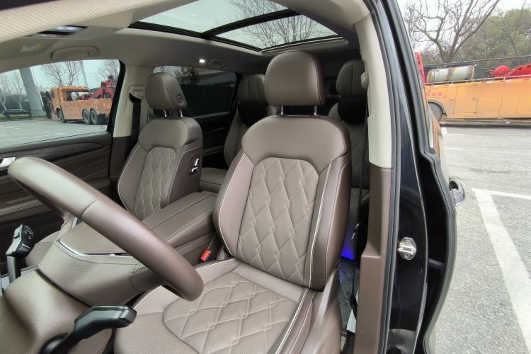 Used Volkswagen Viloran 2023 Revised 380TSI Prestige Edition Interior 2