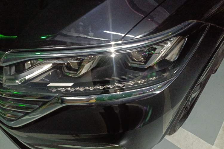Used Volkswagen Viloran 2023 Revised Version 380TSI Luxury Edition Left Front Headlight