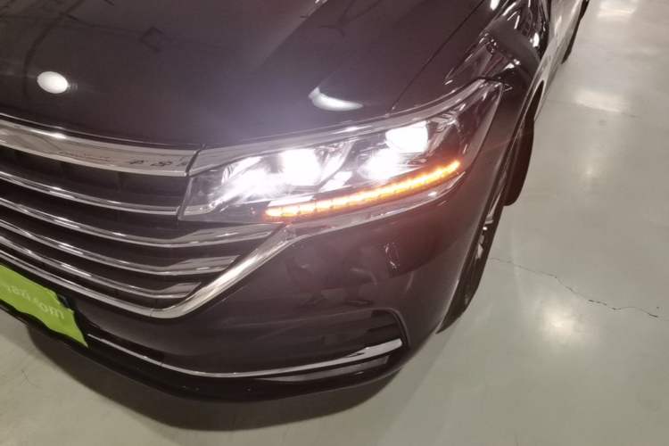 Used Volkswagen Viloran 2023 380TSI Luxury Edition Left Front Headlight