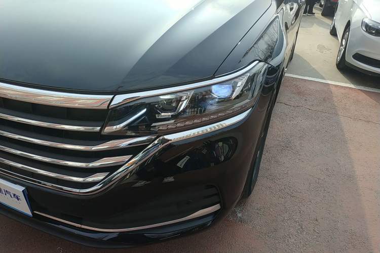 Used Volkswagen Viloran 2023 380TSI Luxury Edition Left Front Headlight