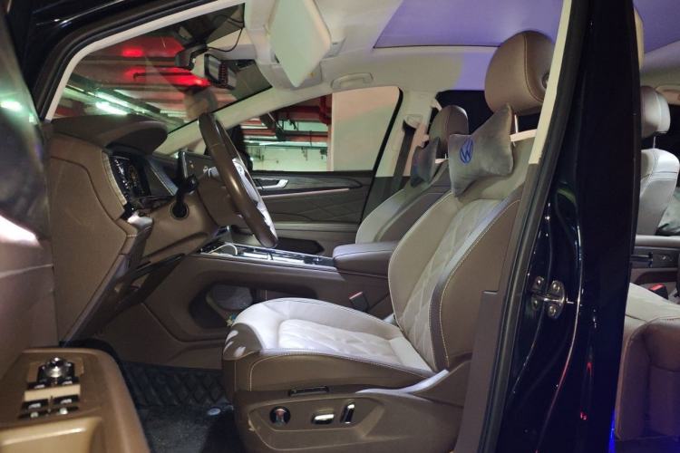 Used Volkswagen Viloran 2023 380TSI Prestige Edition Left Front Seat