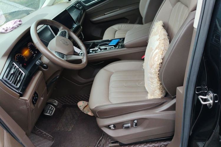 Used Volkswagen Viloran 2023 380TSI Luxury Edition Left Front Seat