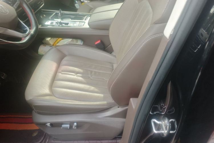 Used Volkswagen Viloran 2023 380TSI Luxury Edition Left Front Seat