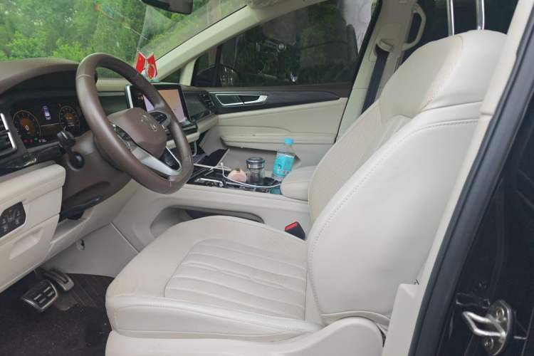 Used Volkswagen Viloran 2023 380TSI Luxury Edition Left Front Seat