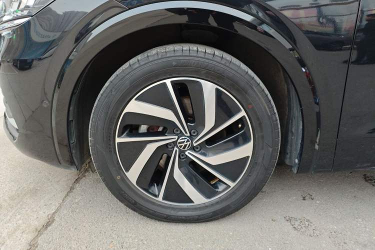 Used Volkswagen Viloran 2023 Facelift 330TSI Luxury Edition Left Front Wheel Hub