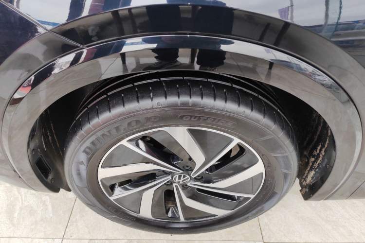 Used Volkswagen Viloran 2023 Revised Version 380TSI Luxury Edition Left Front Wheel Hub