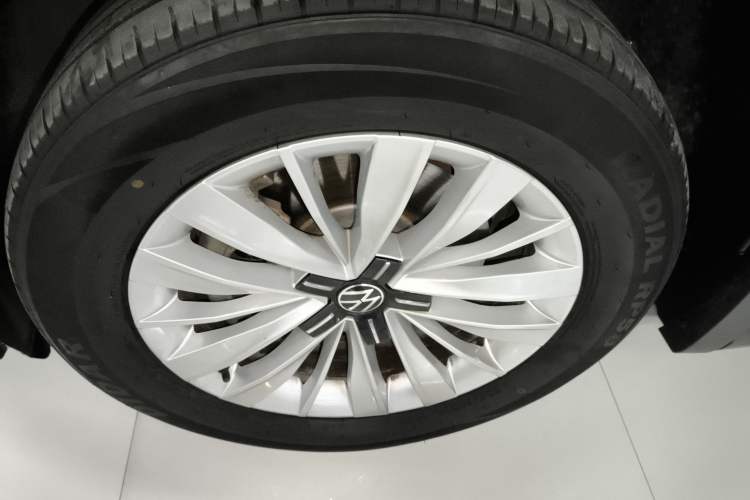Used Volkswagen Viloran 2023 Revised 330TSI Business Edition Left Front Wheel Hub