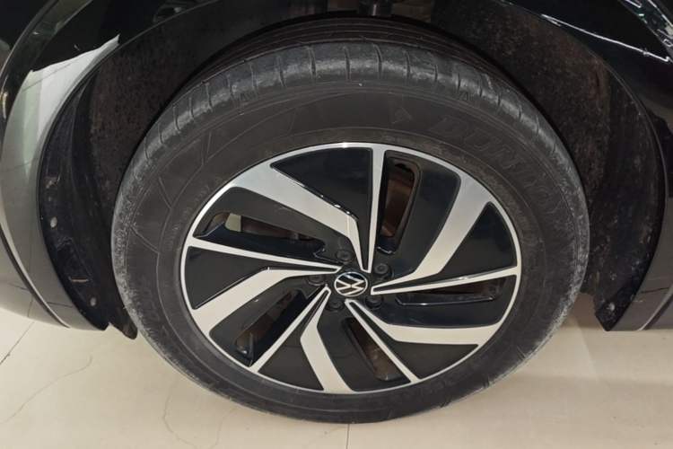 Used Volkswagen Viloran 2023 Facelift 330TSI Luxury Edition Left Front Wheel Hub