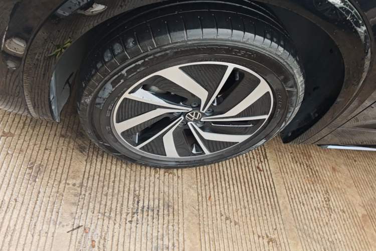 Used Volkswagen Viloran 2023 380TSI Luxury Edition Left Front Wheel Hub