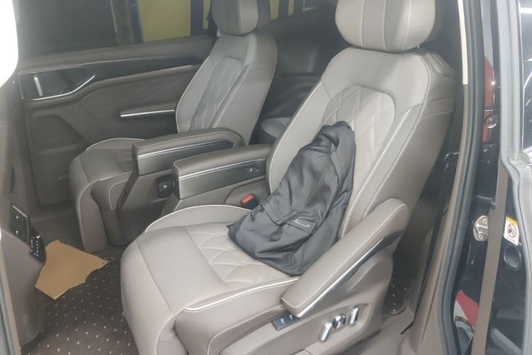 Used Volkswagen Viloran 2023 380TSI Prestige Edition Left Rear Seat