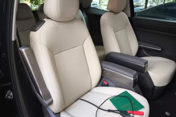 Used Volkswagen Viloran 2023 Revised 330TSI Business Edition Left Rear Seat