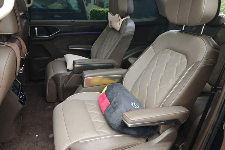 Used Volkswagen Viloran 2023 Revised 380TSI Prestige Edition Left Rear Seat