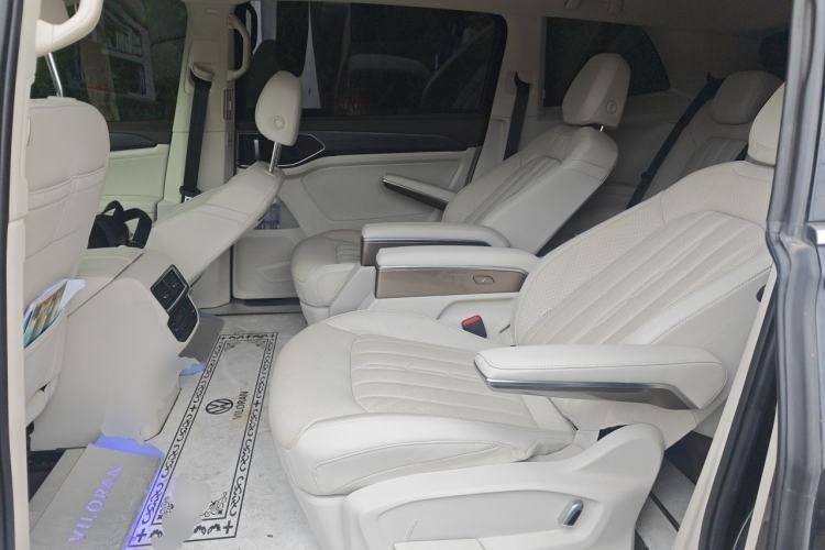 Used Volkswagen Viloran 2023 380TSI Luxury Edition Left Rear Seat