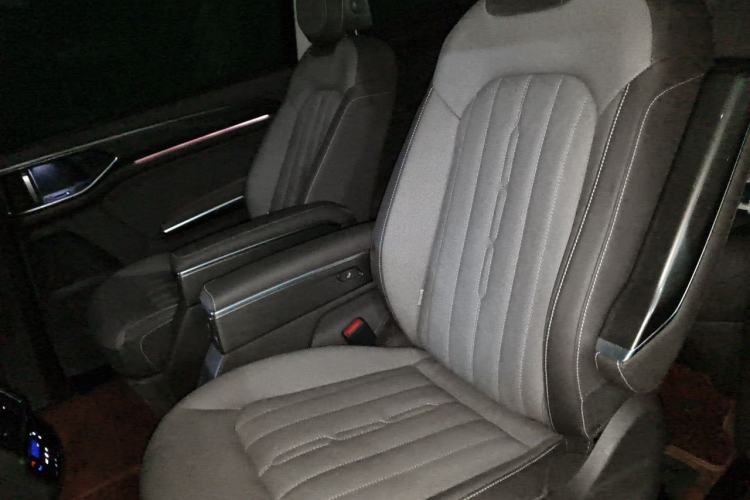 Used Volkswagen Viloran 2023 380TSI Prestige Edition Left Rear Seat