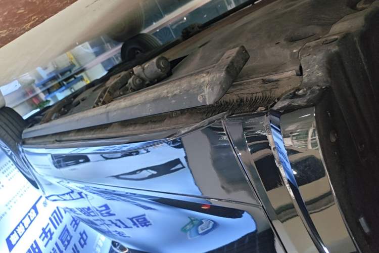 Used Volkswagen Viloran 2023 380TSI Prestige Edition Left Side Sill