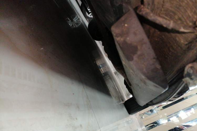 Used Volkswagen Viloran 2023 380TSI Prestige Edition Left Side Sill