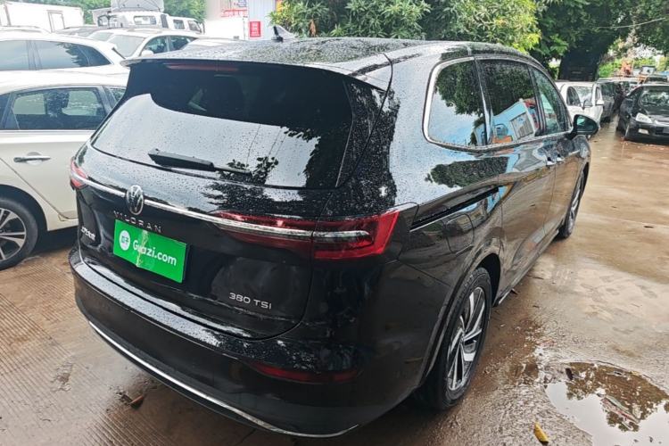 Used Volkswagen Viloran 2023 380TSI Luxury Edition Rear Right 45 Deg
