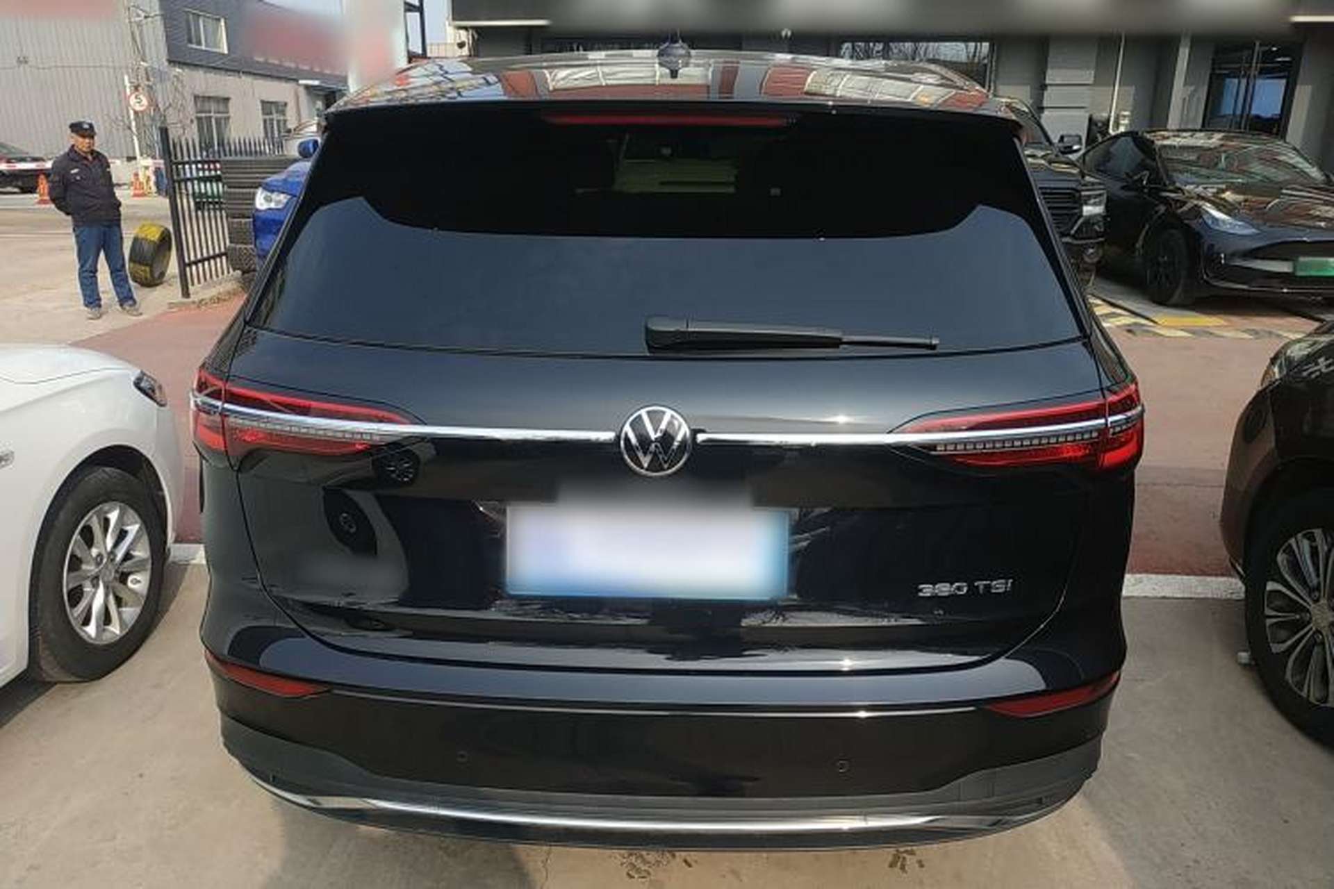 Used Volkswagen Viloran 2023 380TSI Luxury Edition Rear