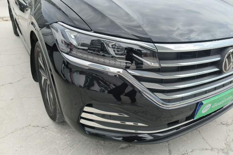 Used Volkswagen Viloran 2023 Revised Version 380TSI Luxury Edition Right Front Headlight