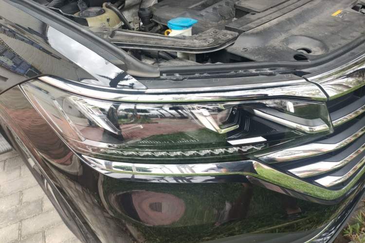 Used Volkswagen Viloran 2023 380TSI Luxury Edition Right Front Headlight