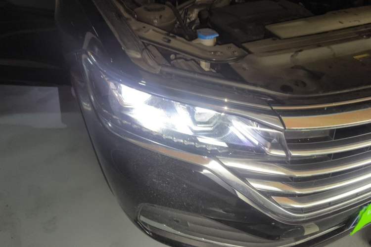 Used Volkswagen Viloran 2023 Revised Version 380TSI Luxury Edition Right Front Headlight