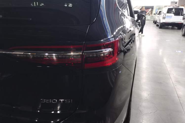 Used Volkswagen Viloran 2023 Revised Version 380TSI Luxury Edition Right Rear Taillight