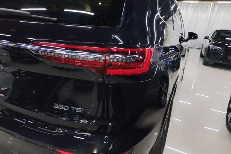 Used Volkswagen Viloran 2023 Revised Version 380TSI Luxury Edition Right Rear Taillight