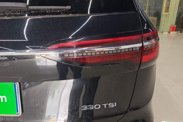 Used Volkswagen Viloran 2023 Facelift 330TSI Luxury Edition Right Rear Taillight