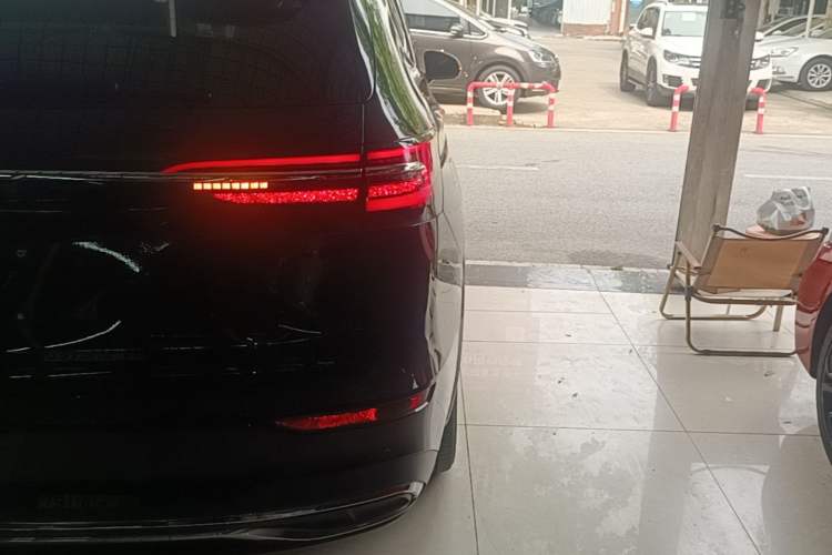 Used Volkswagen Viloran 2023 Revised 380TSI Prestige Edition Right Rear Taillight