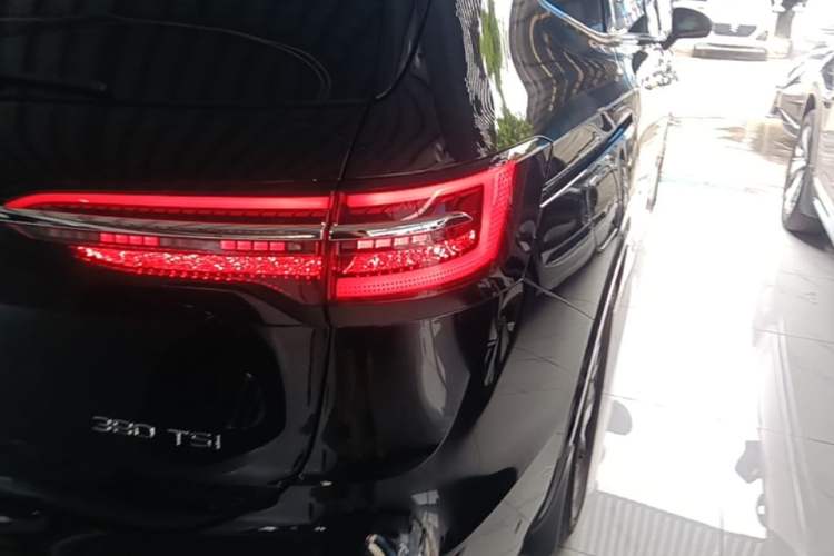 Used Volkswagen Viloran 2023 Revised Version 380TSI Luxury Edition Right Rear Taillight