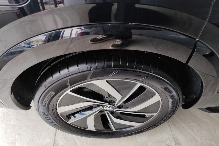 Used Volkswagen Viloran 2023 Revised Version 380TSI Luxury Edition Right Rear Wheel Hub
