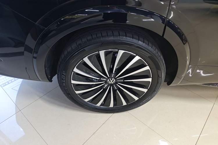 Used Volkswagen Viloran 2023 380TSI Prestige Edition Right Rear Wheel Hub