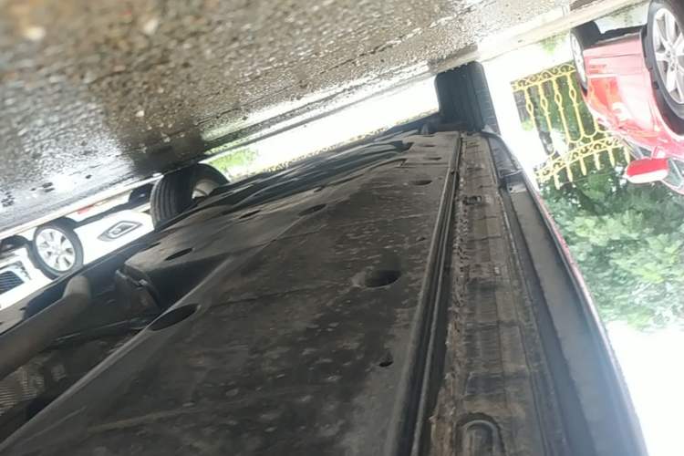 Used Volkswagen Viloran 2023 Revised 330TSI Business Edition Right Side Sill