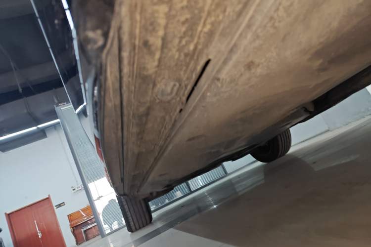 Used Volkswagen Viloran 2023 380TSI Prestige Edition Right Side Sill