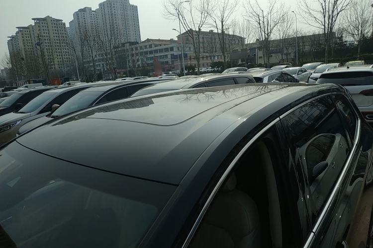 Used Volkswagen Viloran 2023 380TSI Luxury Edition Roof