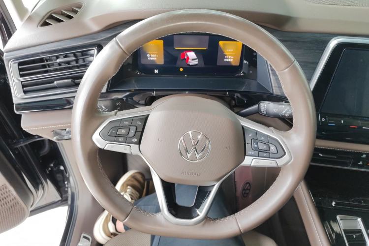 Used Volkswagen Viloran 2023 Revised Version 380TSI Luxury Edition Steering Wheel