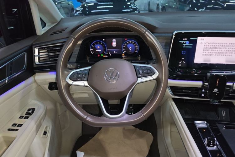 Used Volkswagen Viloran 2023 Revised Version 380TSI Luxury Edition Steering Wheel